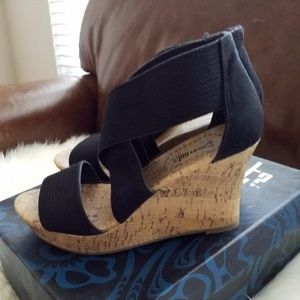 YNOT Wedge Sandals Size 7.5